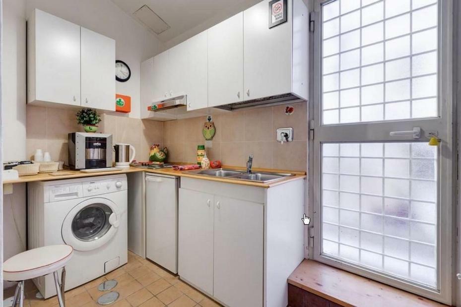 Apartment Center, Rione Monti,