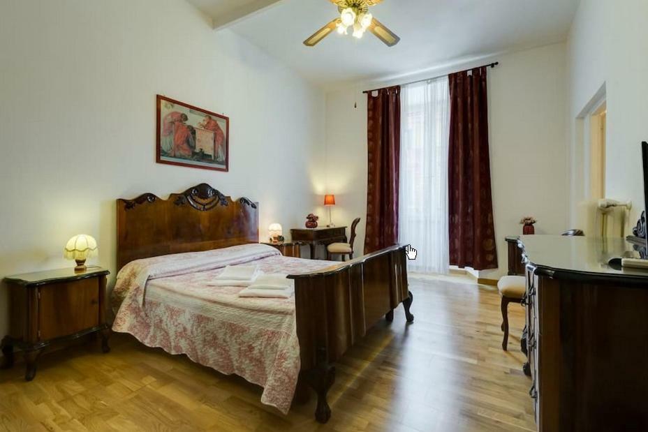 Apartment Center, Rione Monti, *
