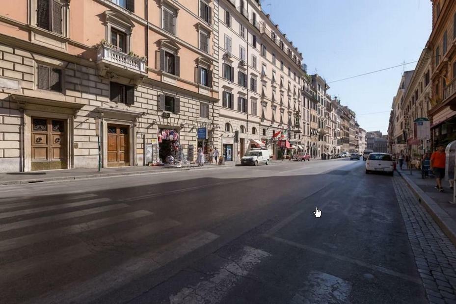 Apartment Center, Rione Monti, *